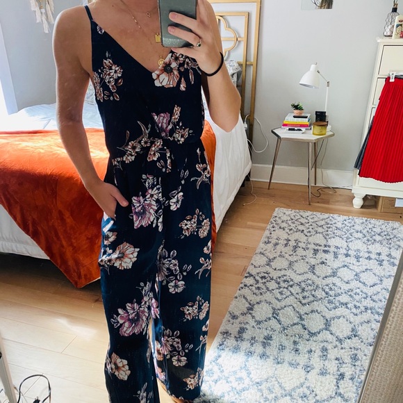 Navy Blue Floral Jumpsuit with Pockets, size M - Picture 5 of 9